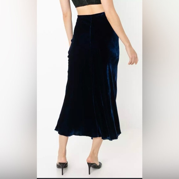 Zara Dresses & Skirts - Zara Midnight Blue Maxi Skirt